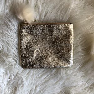 MAC 6x7’ gold, fur ball cosmetic bag
